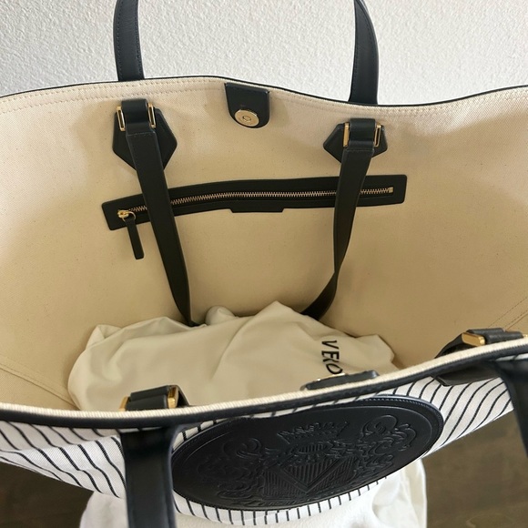 Veronica Beard Large Crest Tote in Navy Stripe - Picture 7 of 9